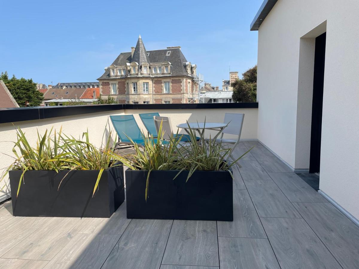 Au Charme Des Marees Apartment Lion-sur-Mer Ngoại thất bức ảnh