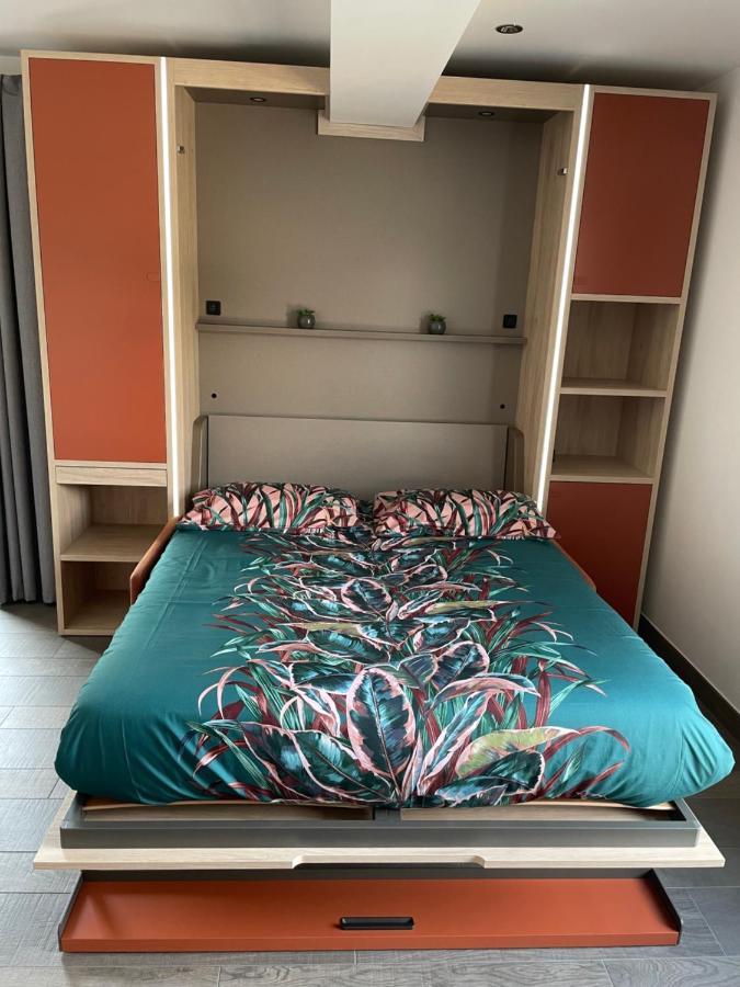 Au Charme Des Marees Apartment Lion-sur-Mer Ngoại thất bức ảnh