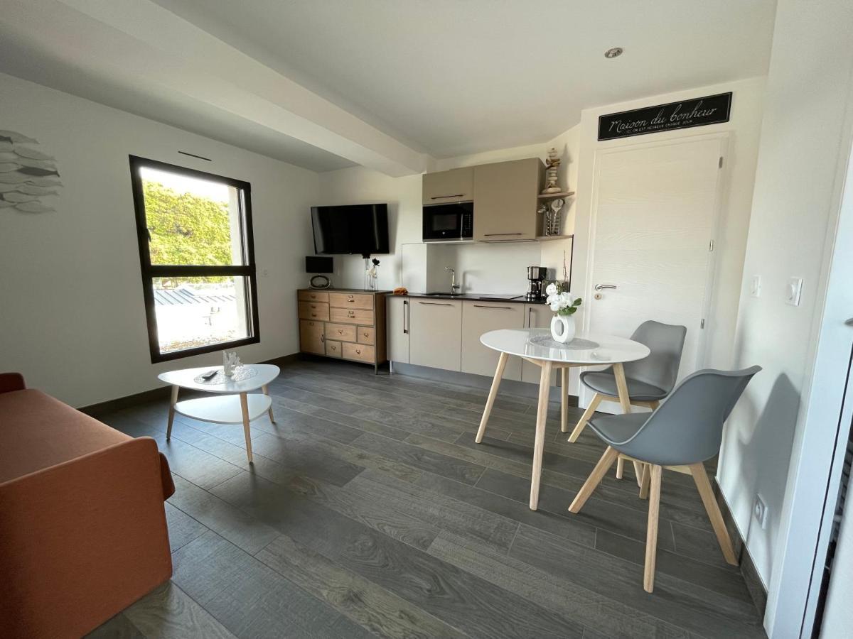 Au Charme Des Marees Apartment Lion-sur-Mer Ngoại thất bức ảnh